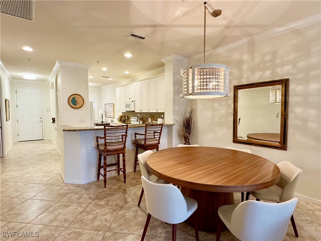 2 Bed Condominium for Sale in Lake Barrington, photo 5