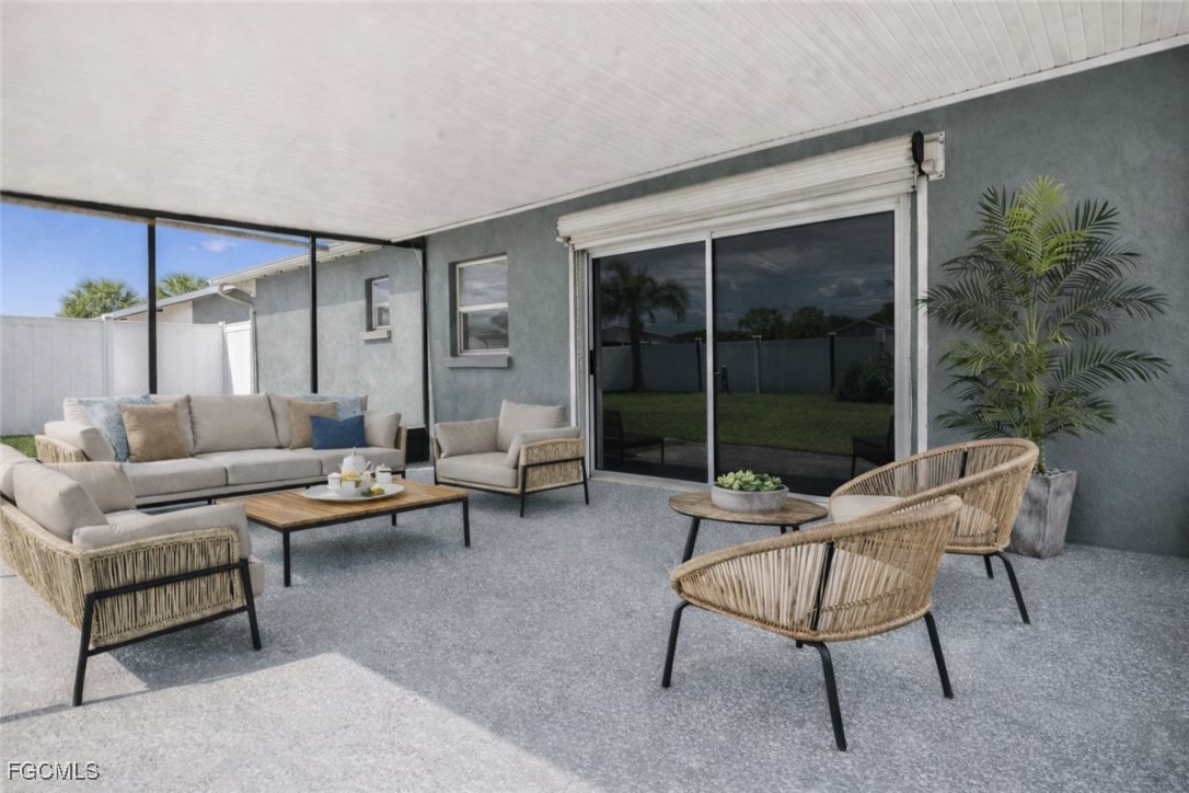 2 Bed SingleFamilyResidence for Sale in Gulf Cove, photo 5