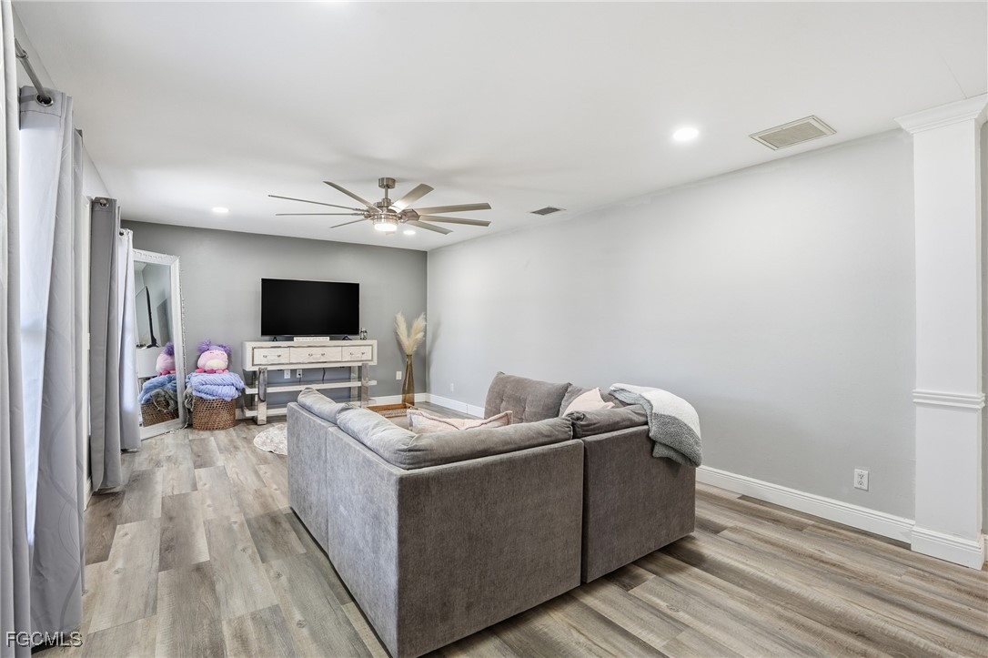 3 Bed Waterfront Home for Sale in Cape Coral, photo 5