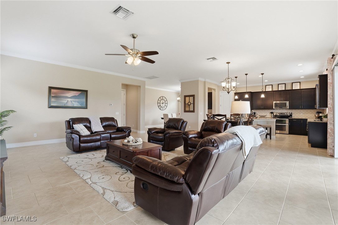 4 Bed SingleFamilyResidence for Sale in Naples, photo 5