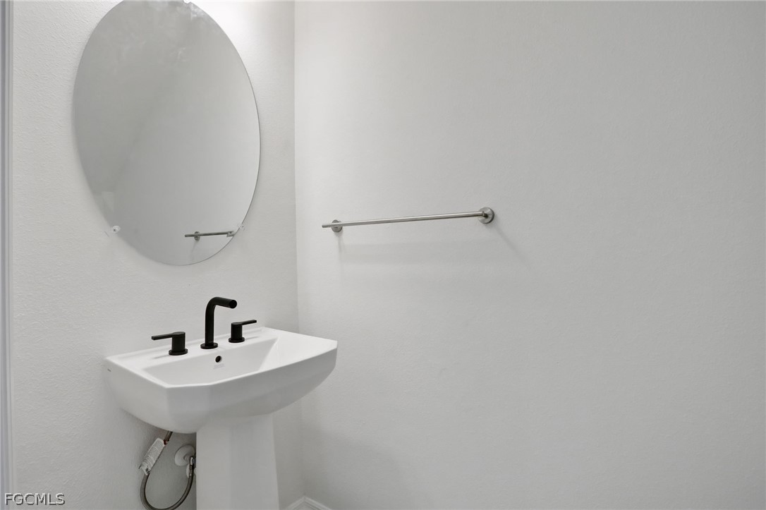4 Bed SingleFamilyResidence for Sale in Turnleaf, photo 5