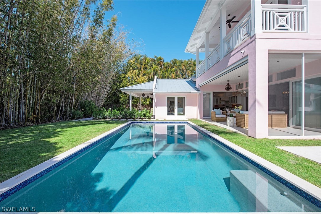 3 Bed Pool Home for Sale in Park Shore, photo 5