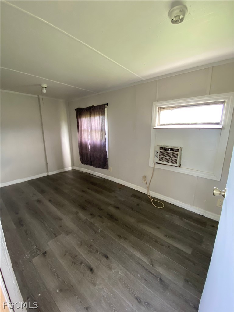 2 Bed ManufacturedHome for Sale in North Fort Myers, photo 5