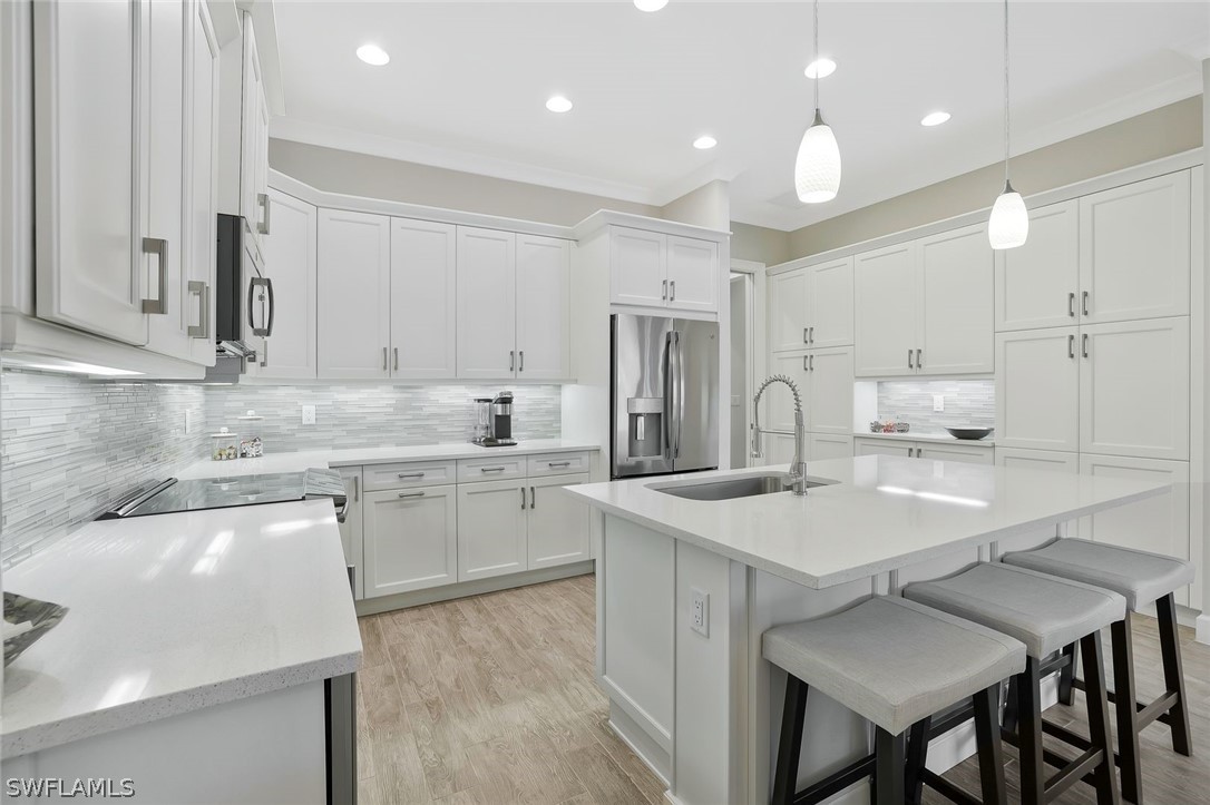 2 Bed Pool Home for Sale in Naples, photo 5