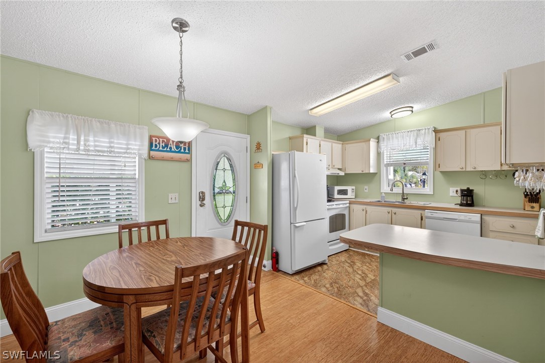 2 Bed ManufacturedHome for Sale in Naples, FL — photo 5
