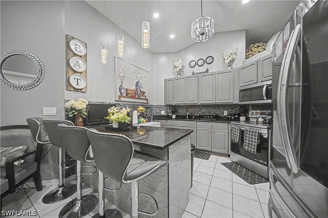 4 Bed SingleFamilyResidence for Sale in Naples, photo 5