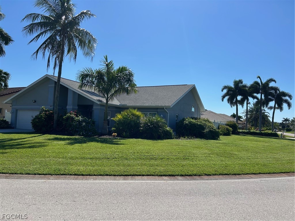 3 Bed Pool Home for Sale in Banyan Cove, photo 5