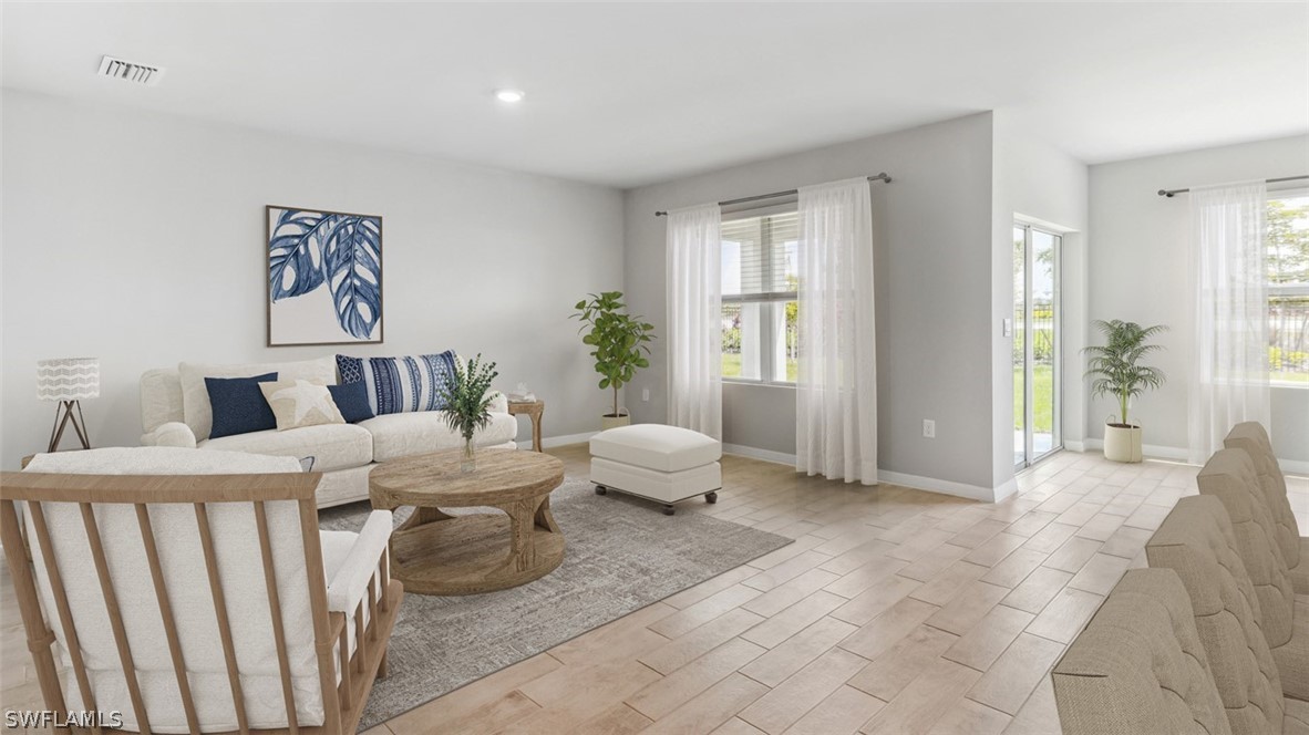 3 Bed SingleFamilyResidence for Sale in San Carlos Park, photo 5