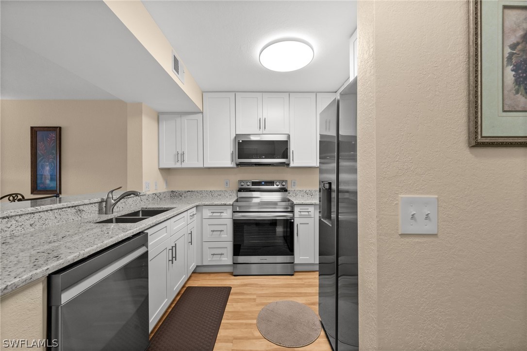 2 Bed Condominium for Sale in Naples, photo 5