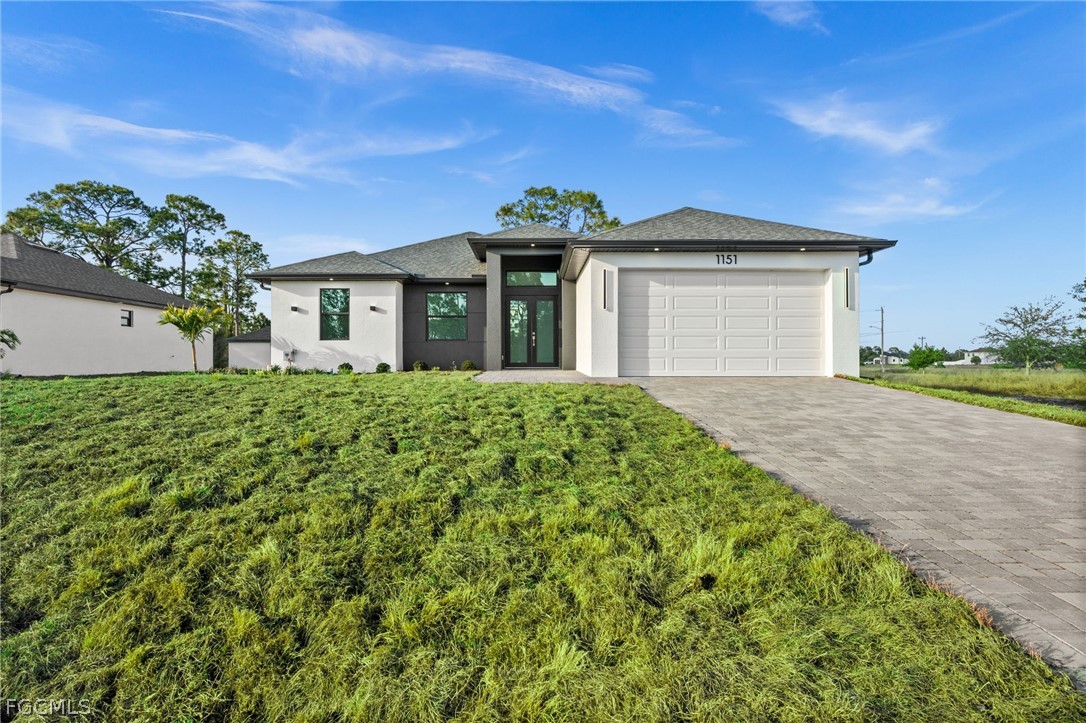 3 Bed SingleFamilyResidence for Sale in Lehigh Acres, photo 5