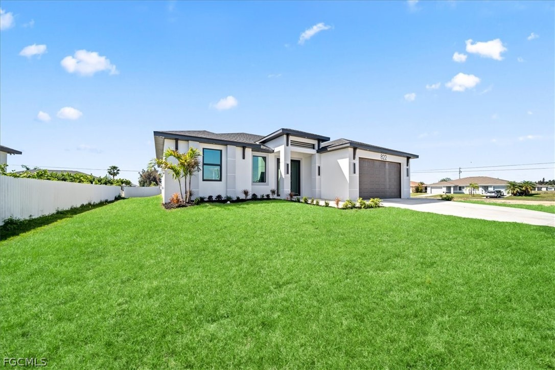 3 Bed SingleFamilyResidence for Sale in Cape Coral, photo 5