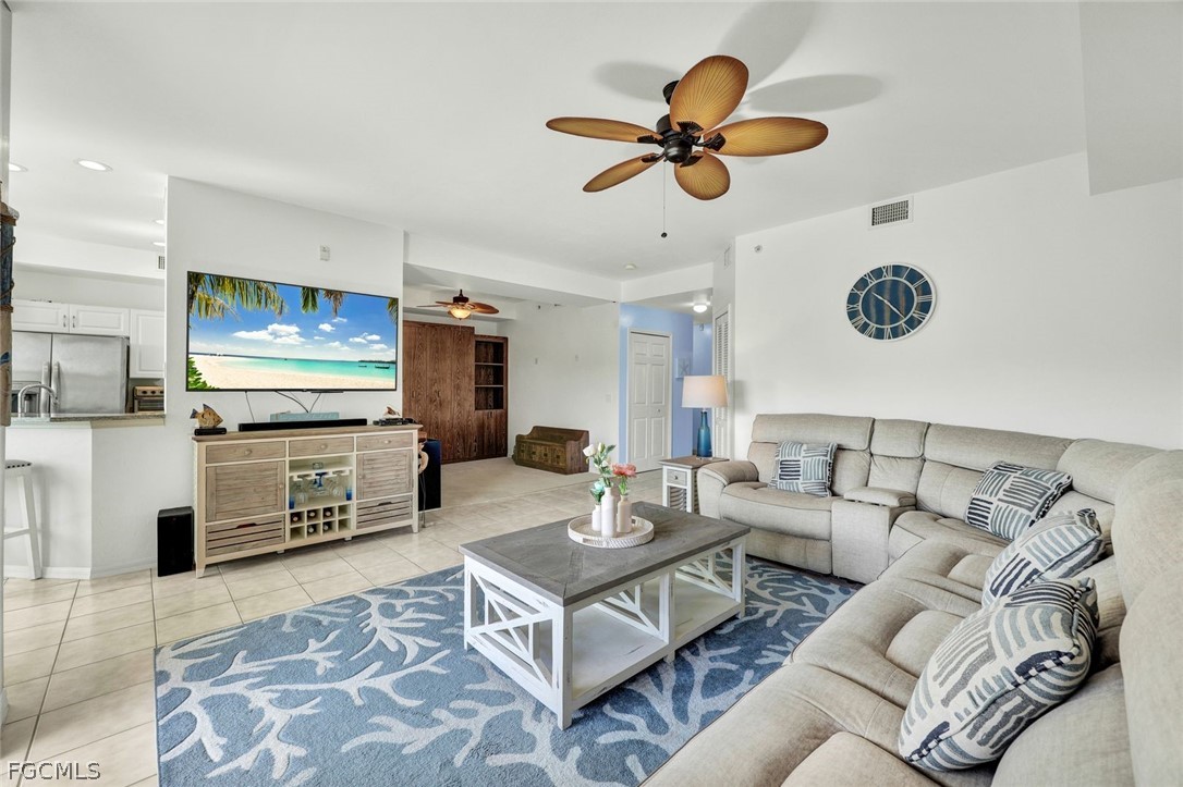 2 Bed Condominium for Sale in Clubhouse Villas, FL, $189,000 — photo 5