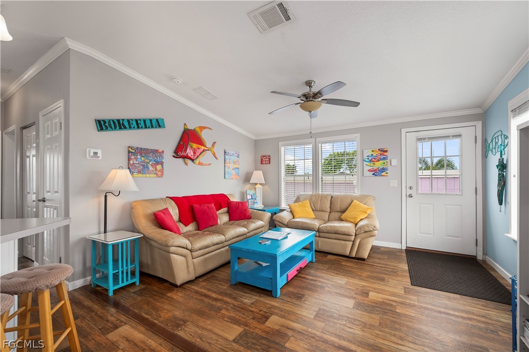 2 Bed Waterfront Home for Sale in Matlacha, FL, $299,900 — photo 5