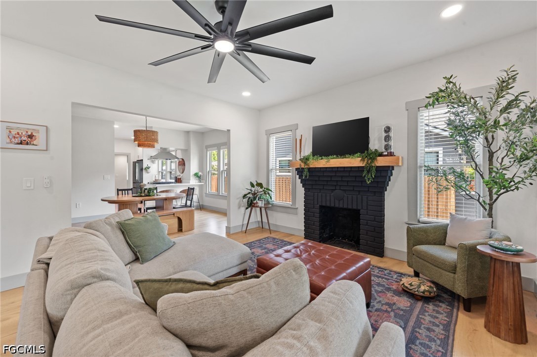 4 Bed SingleFamilyResidence for Sale in Dean Park, photo 5