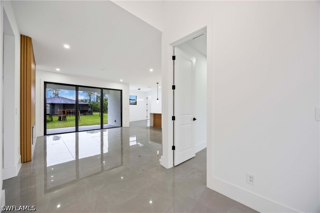 4 Bed SingleFamilyResidence for Sale in Lehigh Acres, photo 5