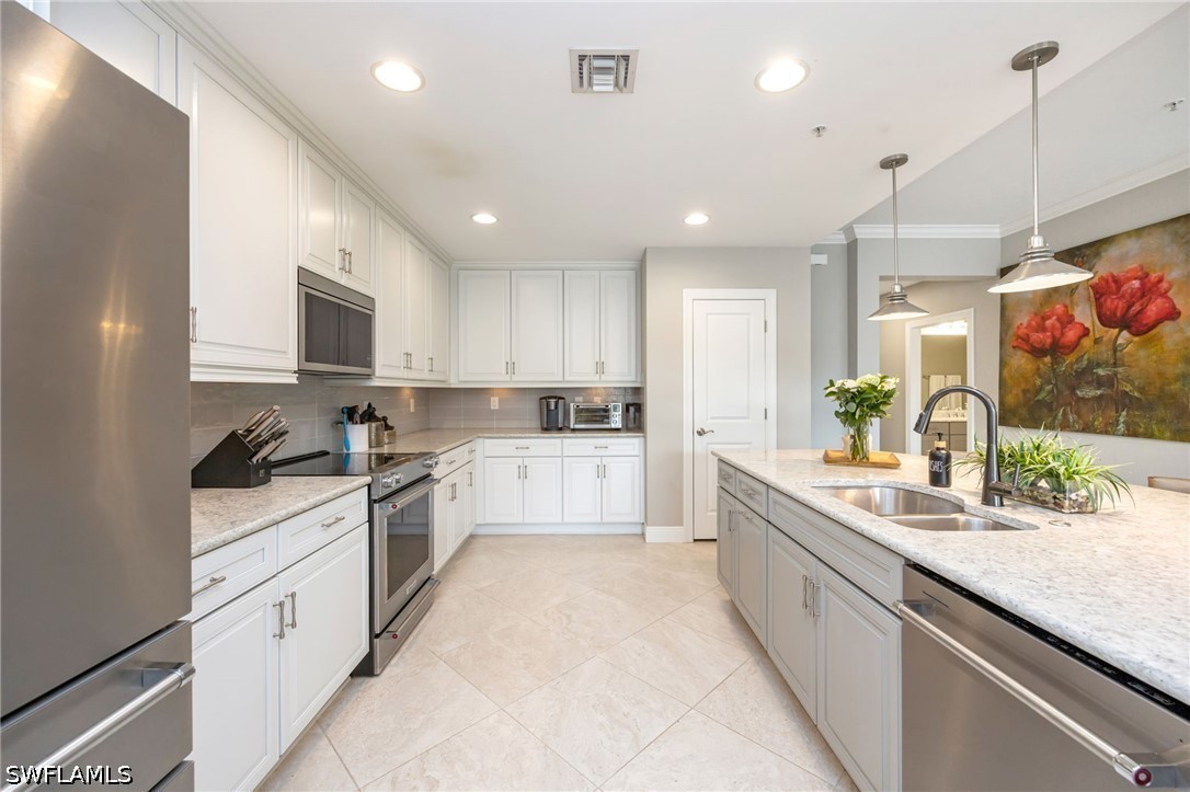 2 Bed Waterfront Home for Sale in Naples, photo 5