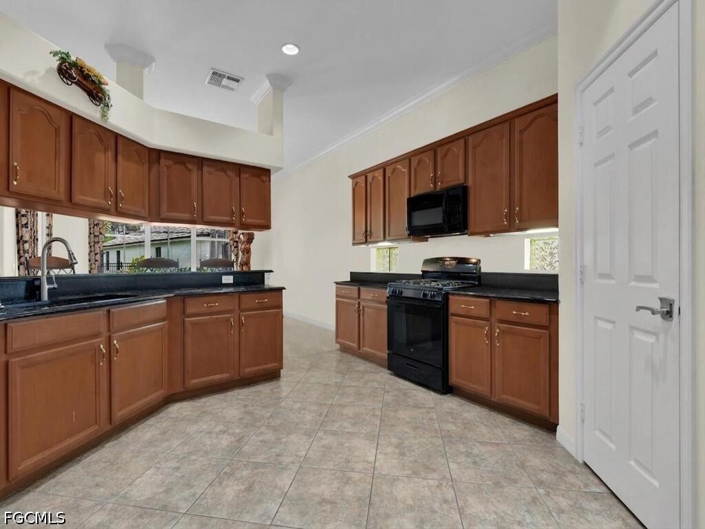 4 Bed Pool Home for Sale in Timber Ridge, photo 5