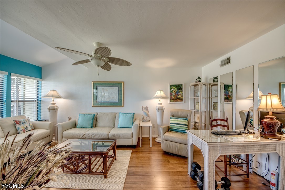 2 Bed Pool Home for Sale in Bokeelia, photo 5