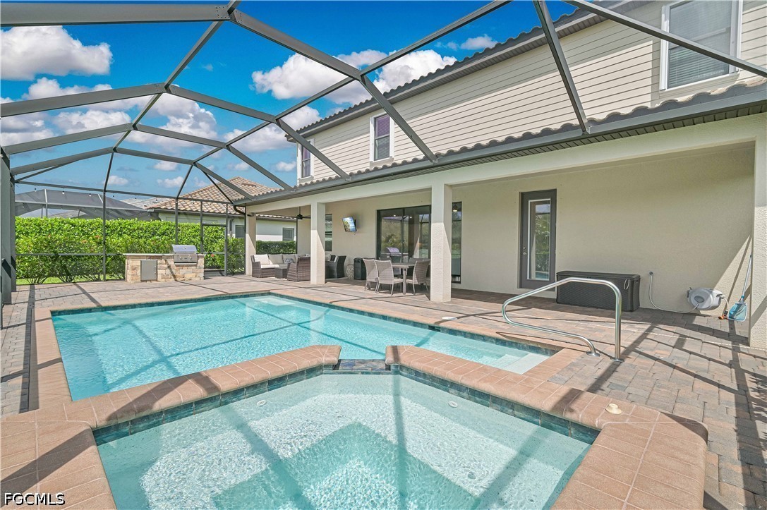 6 Bed Pool Home for Sale in Estero, photo 5