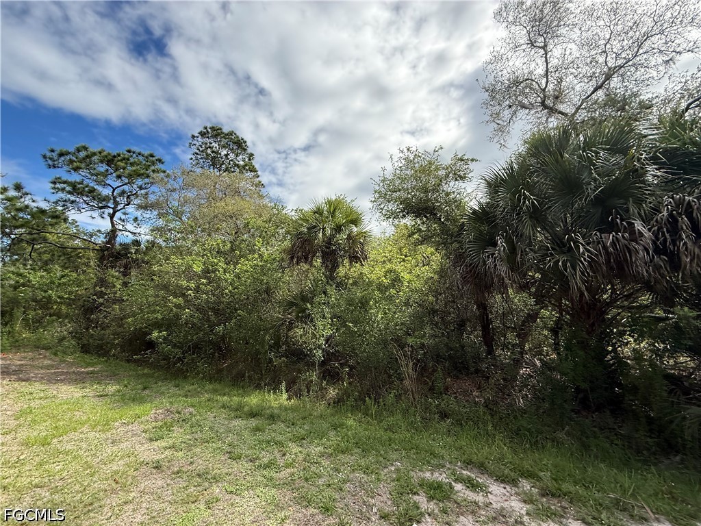 Waterfront Home for Sale in Clewiston, photo 5