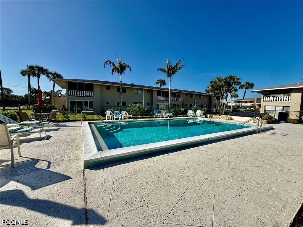 2 Bed Condominium for Sale in Fairways Condo, photo 5