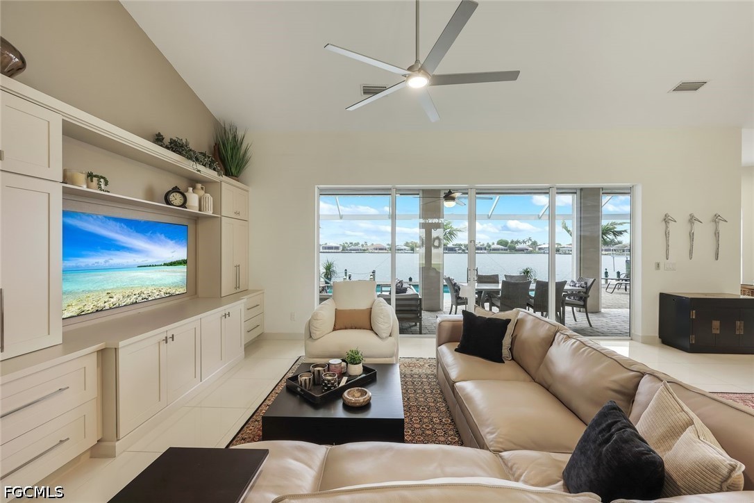 3 Bed Pool Home for Sale in Cape Coral, photo 5