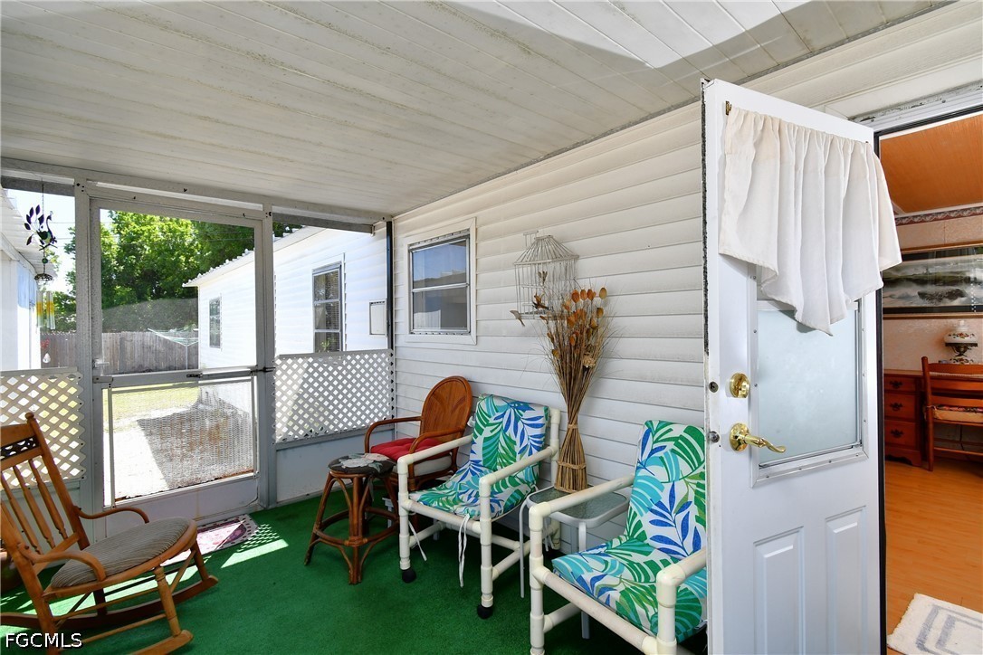 1 Bed ManufacturedHome for Sale in Carriage Village, photo 5
