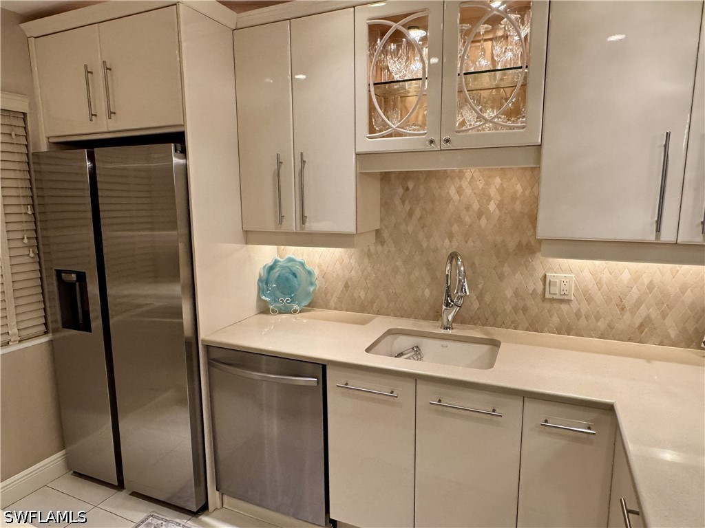 2 Bed Waterfront Home for Sale in Sea Eagle, photo 5