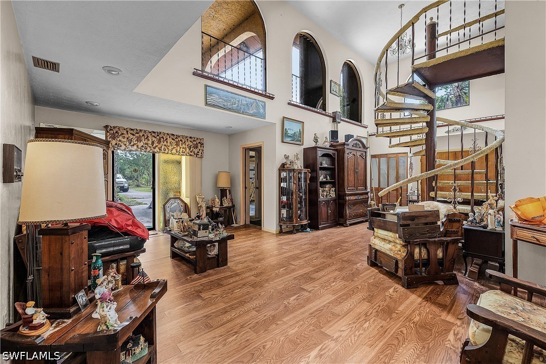 4 Bed SingleFamilyResidence for Sale in North Fort Myers, FL — photo 5