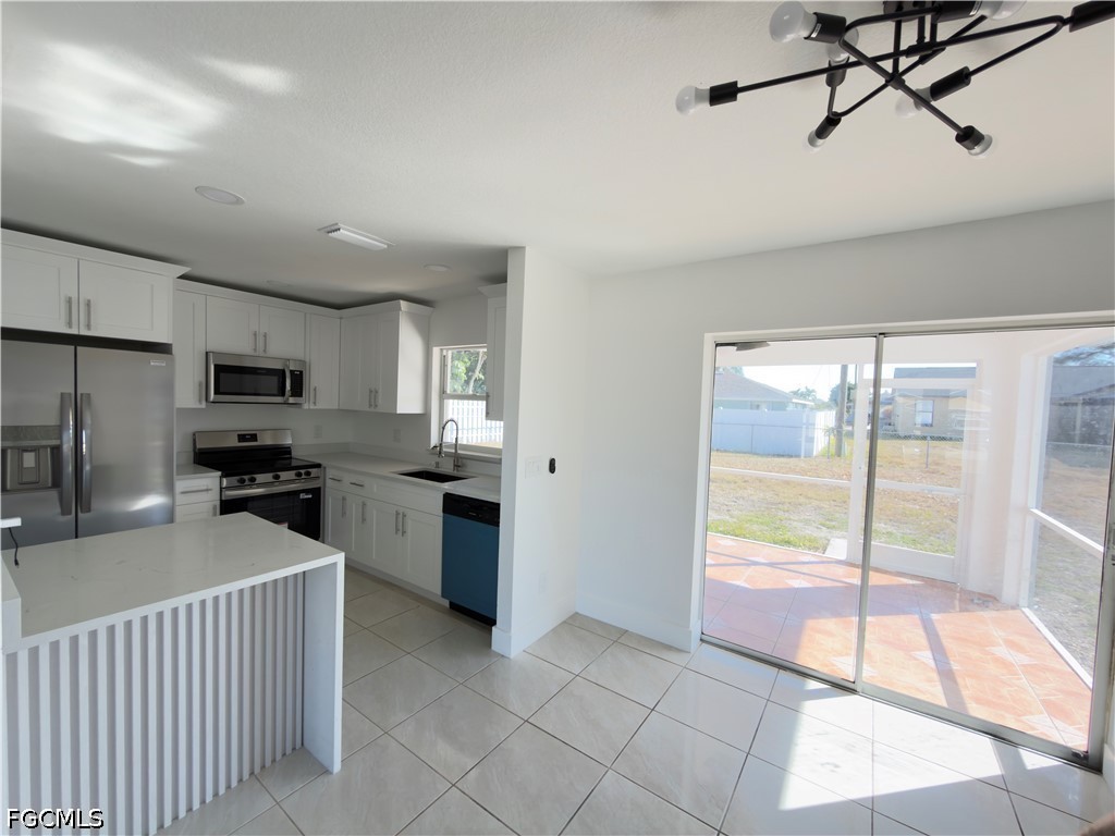 3 Bed SingleFamilyResidence for Sale in Cape Coral, photo 5