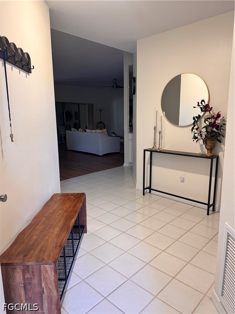 2 Bed Waterfront Home for Sale in Fort Myers, photo 5