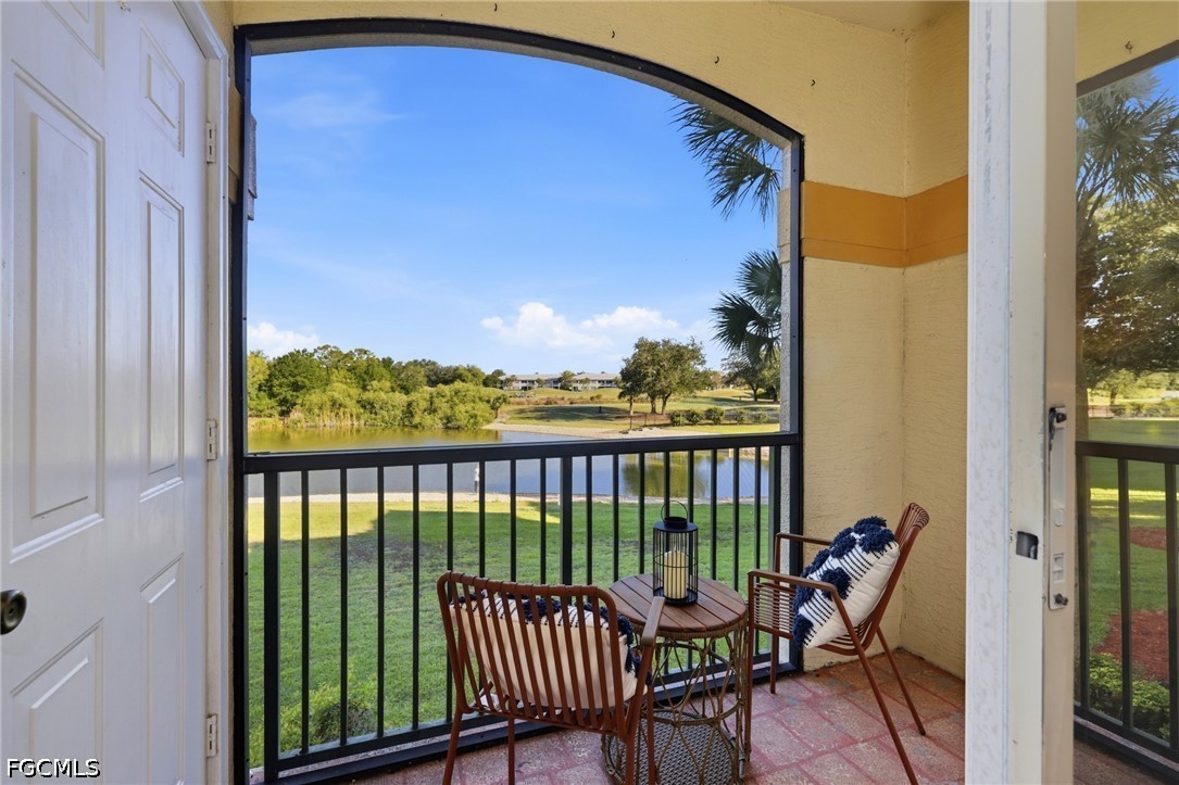 2 Bed Waterfront Home for Sale in Royal Greens, photo 5