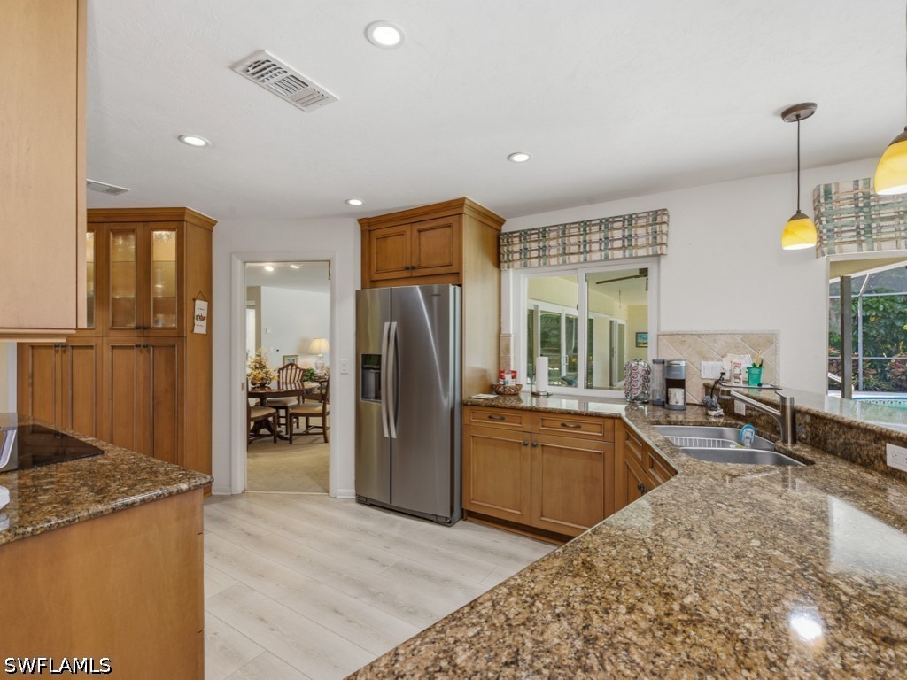 3 Bed Pool Home for Sale in Torrey Pines, photo 5