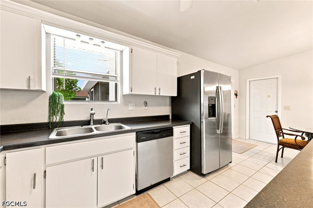 3 Bed SingleFamilyResidence for Sale in Cape Coral, photo 5