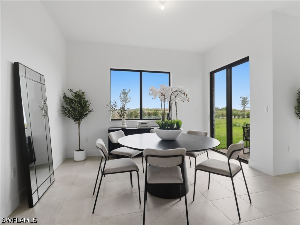 3 Bed SingleFamilyResidence for Sale in Silverwood, FL — photo 5
