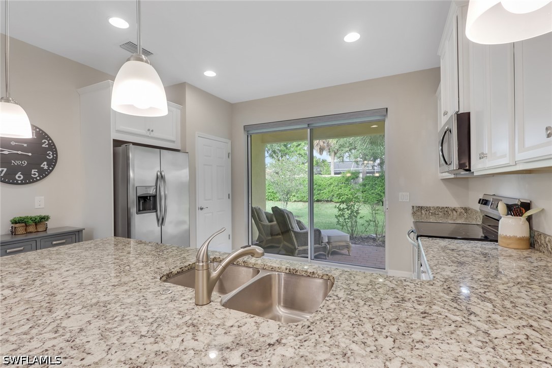 2 Bed SingleFamilyResidence for Sale in Alva, photo 5