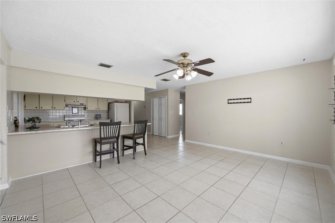 3 Bed SingleFamilyResidence for Sale in Naples, photo 5