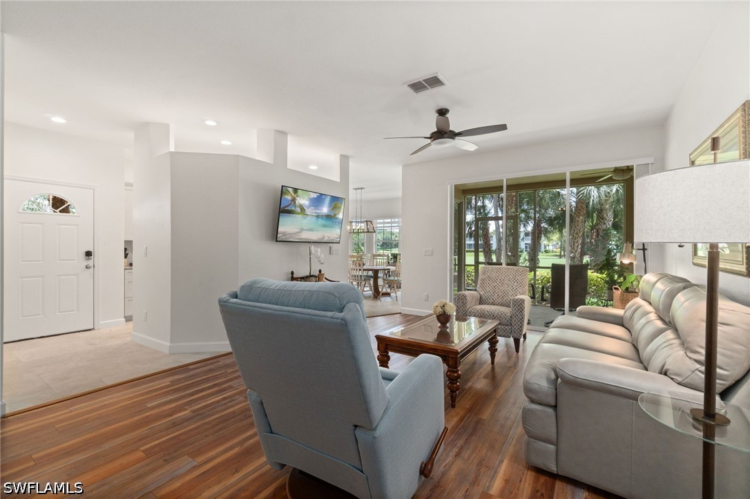 3 Bed Condominium for Sale in Pheasant Hollow, photo 5