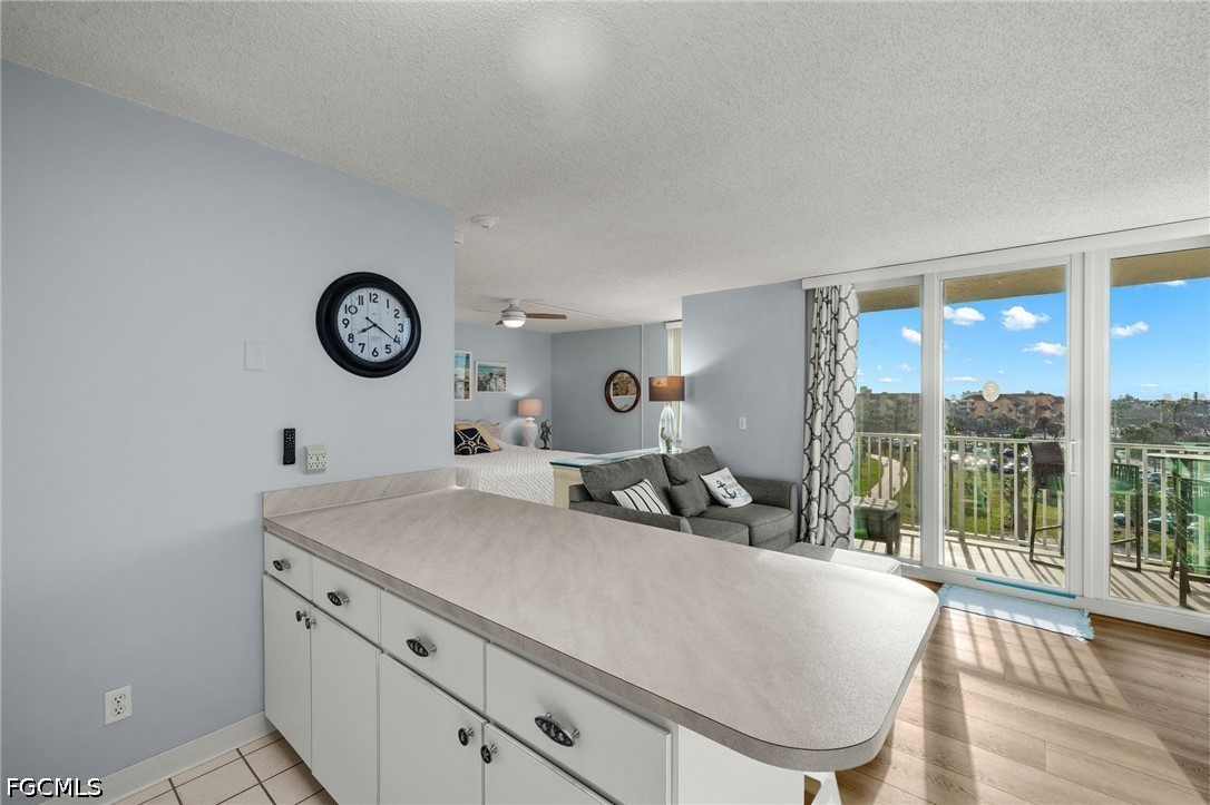 1 Bed Waterfront Home for Sale in Fort Myers Beach, photo 5