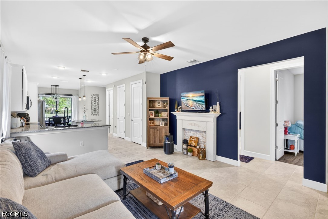 3 Bed SingleFamilyResidence for Sale in Eagle Reserve, FL — photo 5