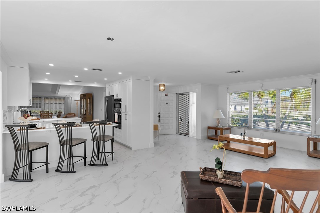 3 Bed Pool Home for Sale in Torrey Pines, photo 5