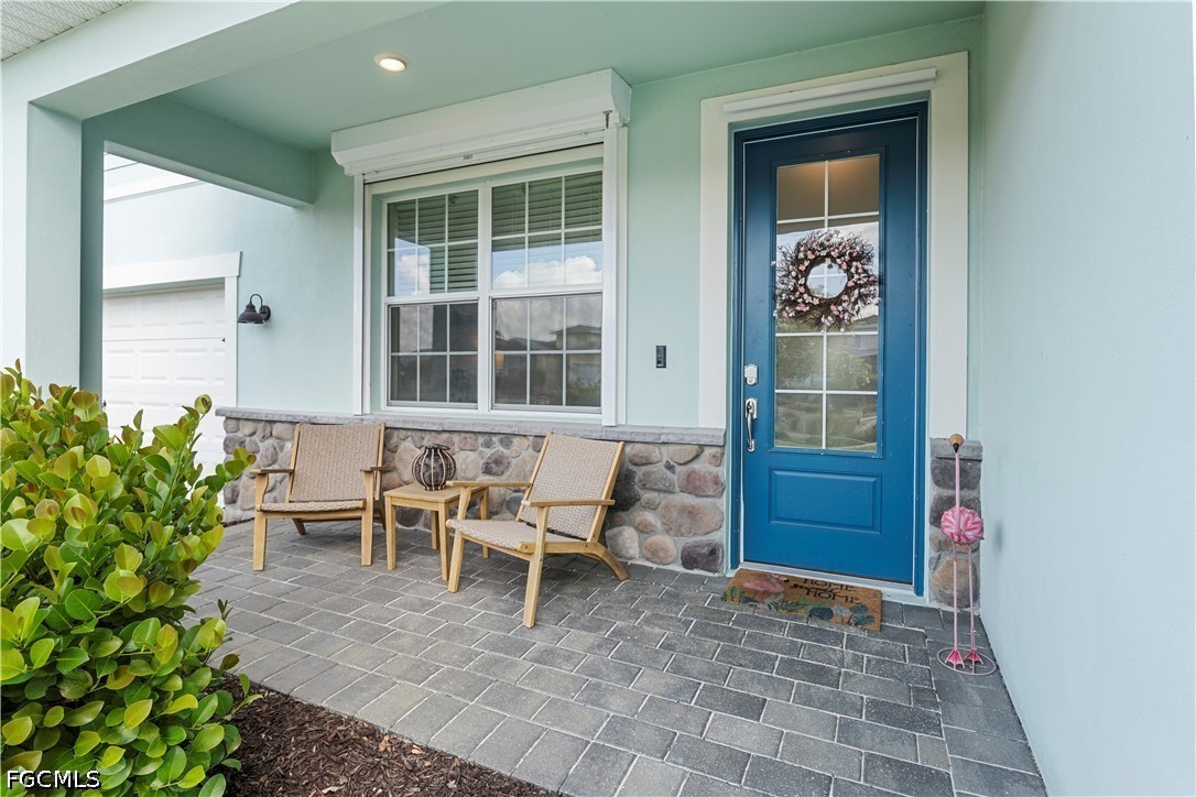 5 Bed Pool Home for Sale in Trails Edge, photo 5