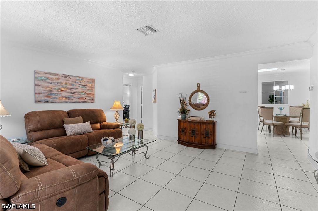 3 Bed SingleFamilyResidence for Sale in Naples, photo 5