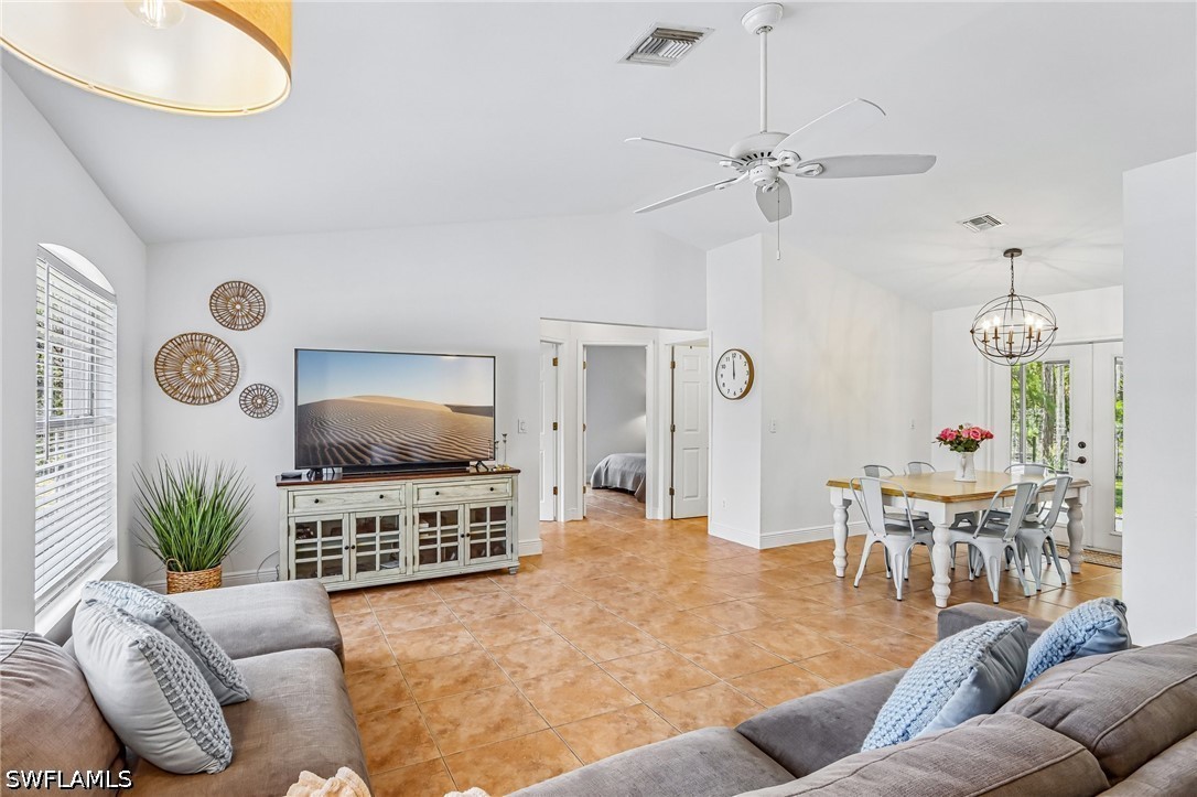 3 Bed SingleFamilyResidence for Sale in Naples, photo 5