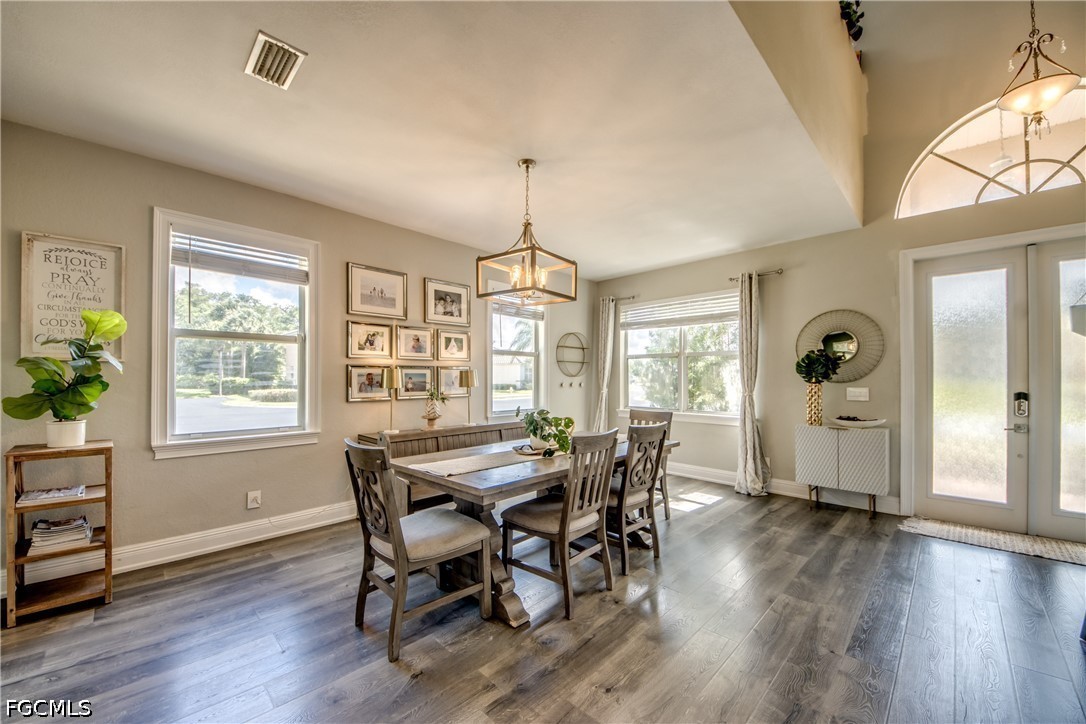 5 Bed SingleFamilyResidence for Sale in Fort Myers, FL — photo 5
