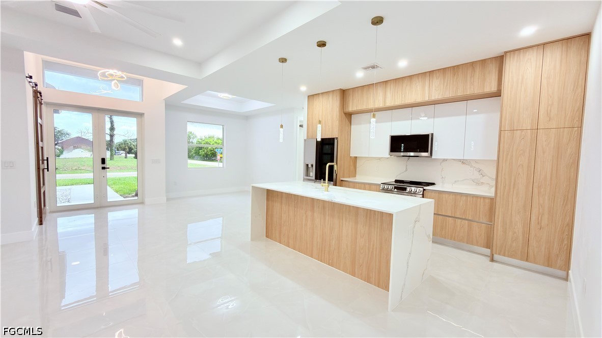 4 Bed SingleFamilyResidence for Sale in Lehigh Acres, photo 5