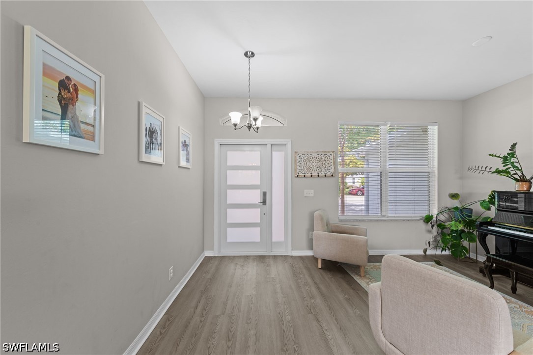 3 Bed SingleFamilyResidence for Sale in Fort Myers, FL — photo 5