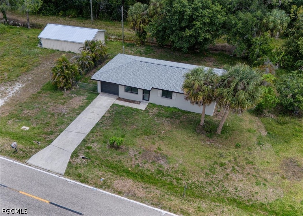 3 Bed SingleFamilyResidence for Sale in Fort Myers, photo 5