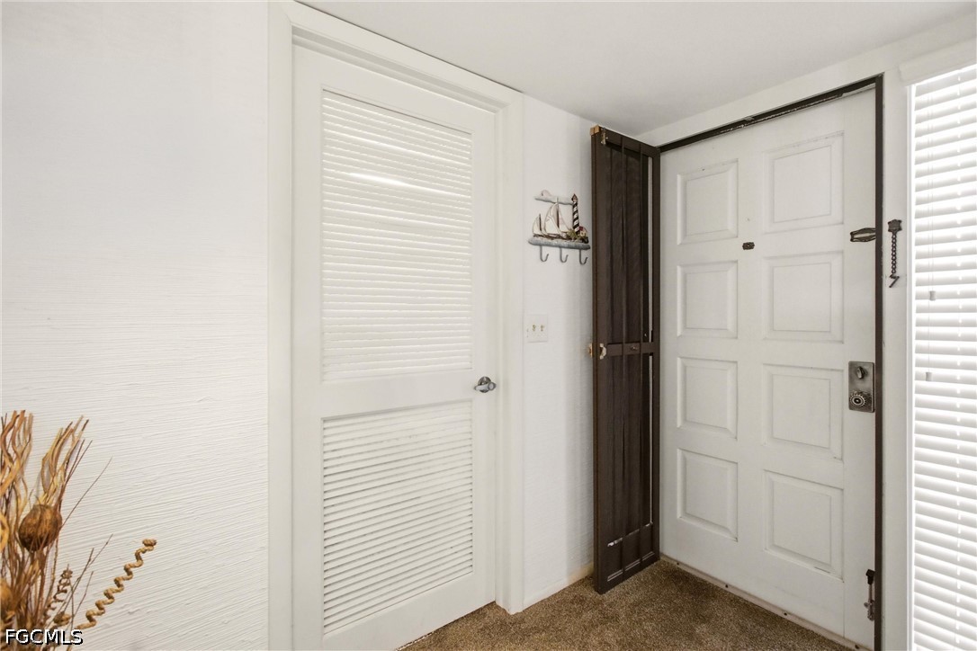 3 Bed Waterfront Home for Sale in Fort Myers, photo 5