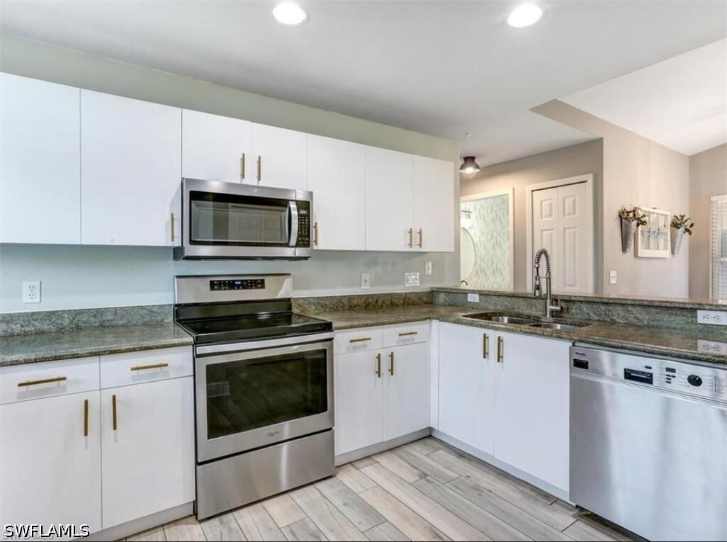 3 Bed SingleFamilyResidence for Sale in Caloosa Trace, photo 5